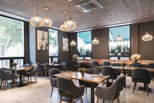 Gin Bar