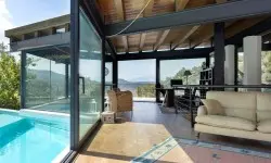 Planta superior al lado de piscina, con bonitas vistas