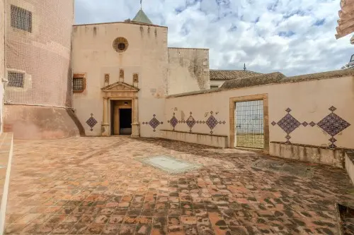 Patio Iglesia - vista 1