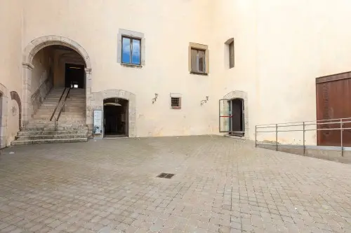 Patio de armas - vista 1