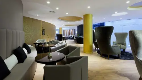 HCB LOBBY -52424.jpg
