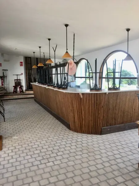 Saln Bar