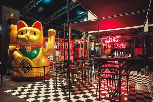  FOOD HALL - ROCK & PORK Y ENTRADA A WHASITICA