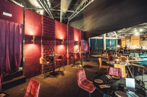 FOOD HALL - EL CIELO